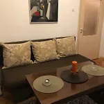 Practico, Comodo Y Centrico. 가브로보
