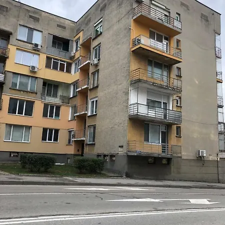 Apartamento Practico, Cómodo Y Céntrico. *