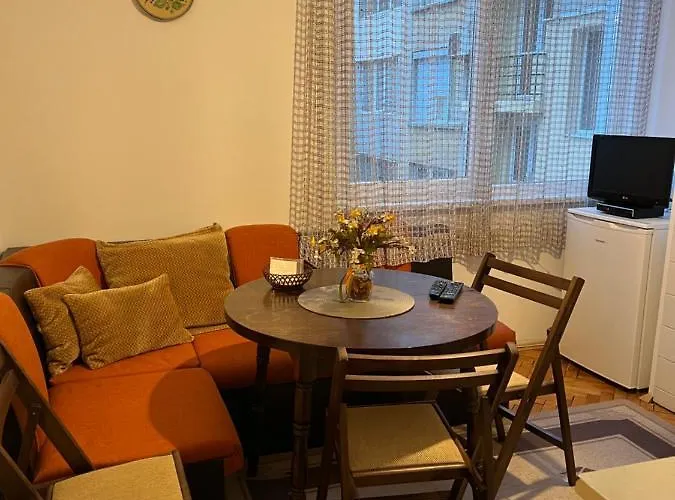 Practico, Comodo Y Centrico. *