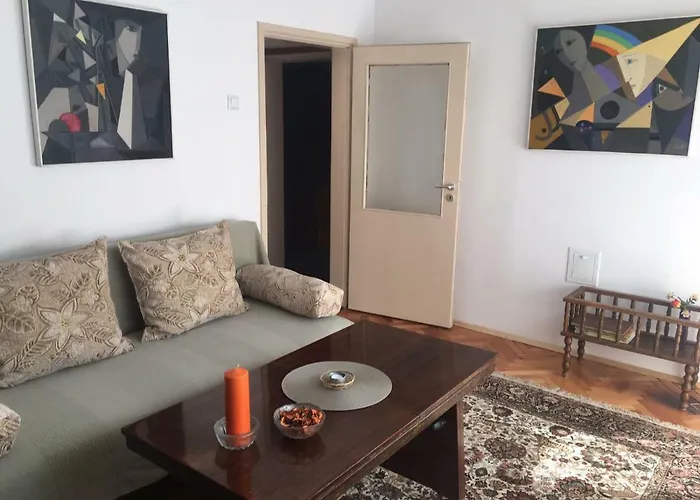 Practico, Comodo Y Centrico. Gabrovo