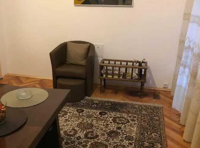 Practico, Comodo Y Centrico. *